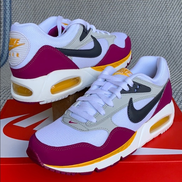 wmns air max correlate